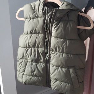 BABY GAP Hooded puffer vest